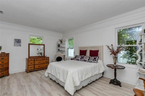 House in Ormond Beach, Florida 5 bedrooms, 449.65 sq.m. № 1878322 - photo 9