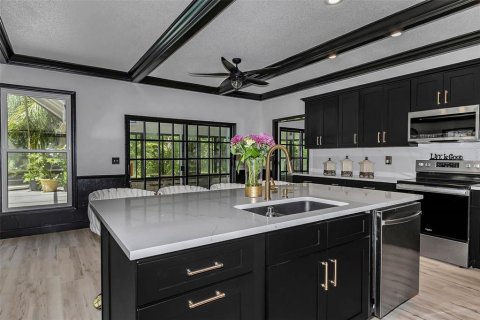 House in Ormond Beach, Florida 5 bedrooms, 449.65 sq.m. № 1878322 - photo 19