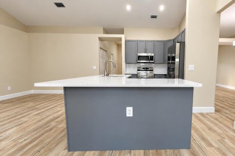 Villa ou maison à vendre à Sebastian, Floride: 3 chambres, 171.78 m2 № 2435503 - photo 13