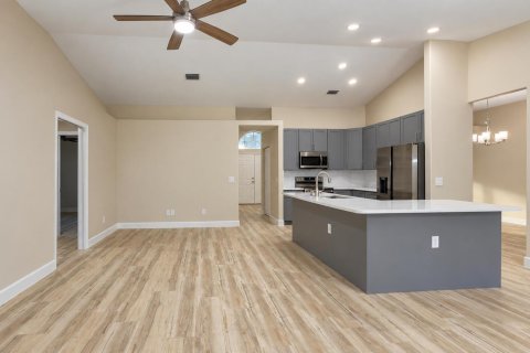 Villa ou maison à vendre à Sebastian, Floride: 3 chambres, 171.78 m2 № 2435503 - photo 15