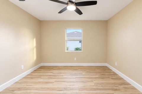 Villa ou maison à vendre à Sebastian, Floride: 3 chambres, 171.78 m2 № 2435503 - photo 23
