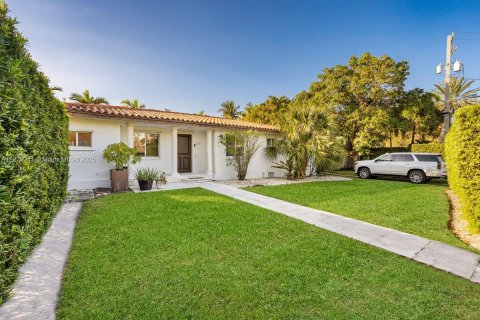 Casa en alquiler en Bay Harbor Islands, Florida, 3 dormitorios, 169.45 m2 № 1932148 - foto 8