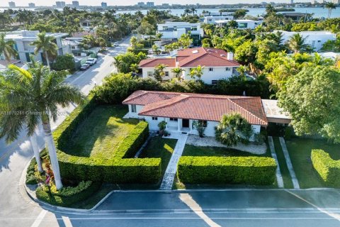 Casa en alquiler en Bay Harbor Islands, Florida, 3 dormitorios, 169.45 m2 № 1932148 - foto 6