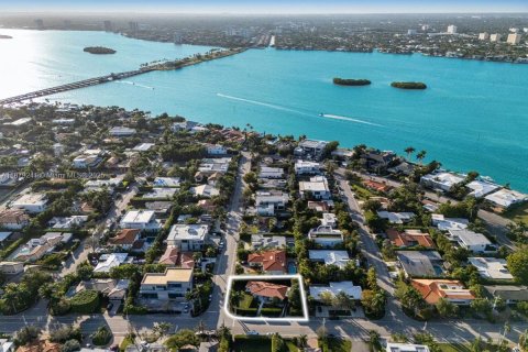 Casa en alquiler en Bay Harbor Islands, Florida, 3 dormitorios, 169.45 m2 № 1932148 - foto 2