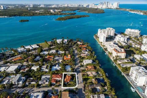 Casa en alquiler en Bay Harbor Islands, Florida, 3 dormitorios, 169.45 m2 № 1932148 - foto 4