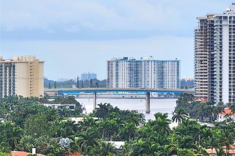 Снять в аренду кондоминиум в Халландейл-Бич, Флорида 2 спальни, 121.89м2, № 1972801 - фото 9