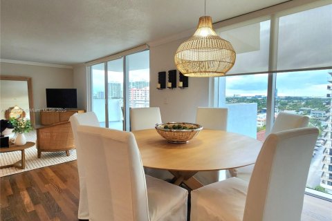 Снять в аренду кондоминиум в Халландейл-Бич, Флорида 2 спальни, 121.89м2, № 1972801 - фото 4