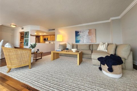 Снять в аренду кондоминиум в Халландейл-Бич, Флорида 2 спальни, 121.89м2, № 1972801 - фото 12