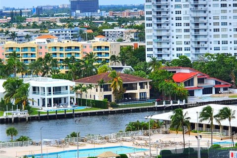 Снять в аренду кондоминиум в Халландейл-Бич, Флорида 2 спальни, 121.89м2, № 1972801 - фото 8