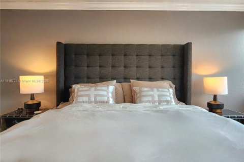 Снять в аренду кондоминиум в Халландейл-Бич, Флорида 2 спальни, 121.89м2, № 1972801 - фото 20