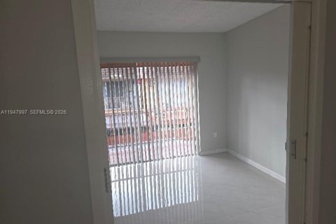 Apartment in Miami, Florida 2 bedrooms, 59.36 sq.m. № 2056856 - photo 6