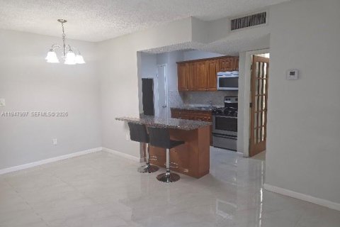 Apartment in Miami, Florida 2 bedrooms, 59.36 sq.m. № 2056856 - photo 5