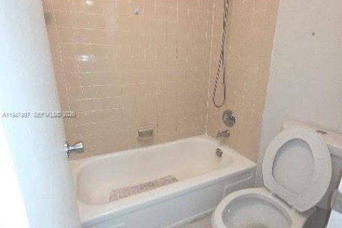 Apartment in Miami, Florida 2 bedrooms, 59.36 sq.m. № 2056856 - photo 13