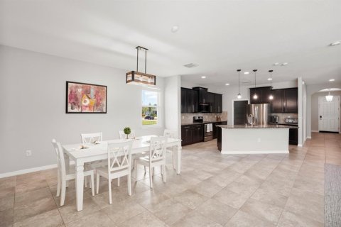 House in Bradenton, Florida 5 bedrooms, 347.92 sq.m. № 1827769 - photo 13