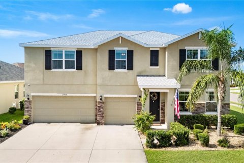 House in Bradenton, Florida 5 bedrooms, 347.92 sq.m. № 1827769 - photo 1