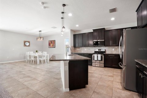 House in Bradenton, Florida 5 bedrooms, 347.92 sq.m. № 1827769 - photo 8