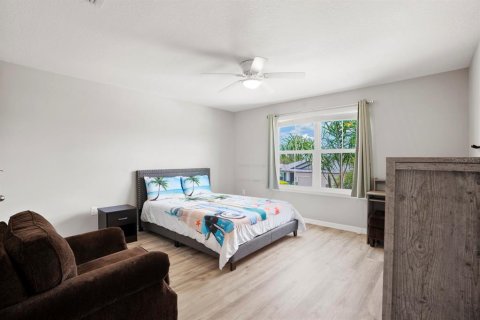 House in Bradenton, Florida 5 bedrooms, 347.92 sq.m. № 1827769 - photo 28