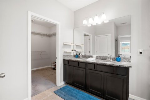 House in Bradenton, Florida 5 bedrooms, 347.92 sq.m. № 1827769 - photo 19