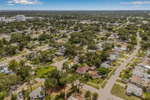 House in Saint Petersburg, Florida 3 bedrooms, 109.35 sq.m. № 1843243 - photo 29