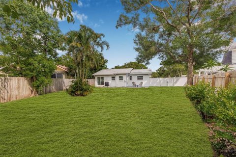 House in Saint Petersburg, Florida 3 bedrooms, 109.35 sq.m. № 1843243 - photo 22