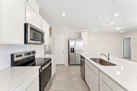 Villa ou maison à louer à Davenport, Floride: 4 chambres, 146.79 m2 № 2122202 - photo 7