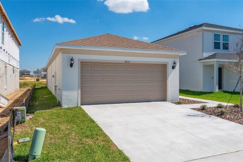 Villa ou maison à louer à Davenport, Floride: 4 chambres, 146.79 m2 № 2122202 - photo 2