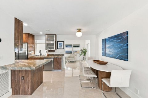 Villa ou maison à vendre à Boynton Beach, Floride: 2 chambres, 122.35 m2 № 2422985 - photo 7