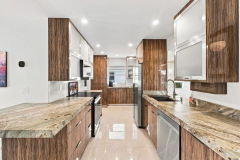 Villa ou maison à vendre à Boynton Beach, Floride: 2 chambres, 122.35 m2 № 2422985 - photo 10
