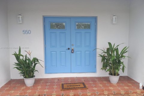 House in North Miami Beach, Florida 3 bedrooms, 109.25 sq.m. № 1924054 - photo 4