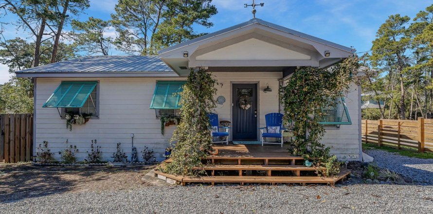 House in Inlet Beach, Florida 3 bedrooms, 84.73 sq.m. № 559565