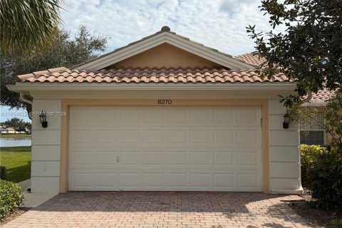 Casa en Wellington, Florida 2 dormitorios, 156.08 m2 № 2026098