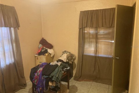 House in Tampa, Florida 3 bedrooms, 105.82 sq.m. № 2148005 - photo 14