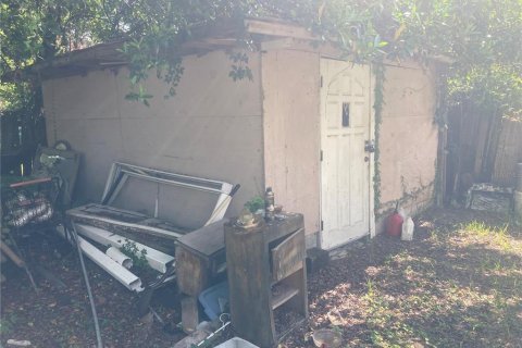 House in Tampa, Florida 3 bedrooms, 105.82 sq.m. № 2148005 - photo 23