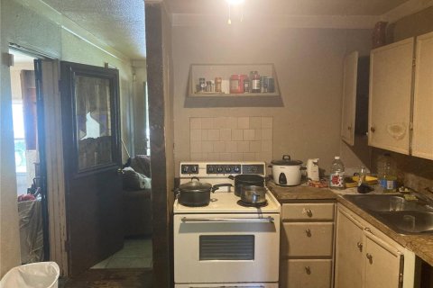 House in Tampa, Florida 3 bedrooms, 105.82 sq.m. № 2148005 - photo 8