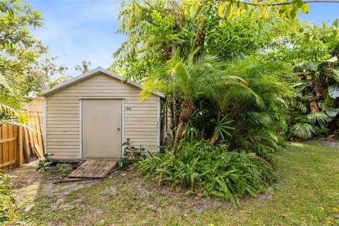 House in Maitland, Florida 3 bedrooms, 97.55 sq.m. № 1422792 - photo 15