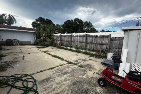 Купить коммерческую недвижимость в Брейдентон, Флорида 8 спален, 418.06м2, № 1804969 - фото 17