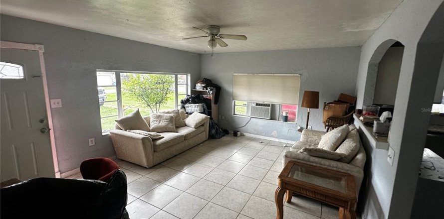 Immobilier commercial à Bradenton, Floride 8 chambres, 418.06 m2 № 1804969