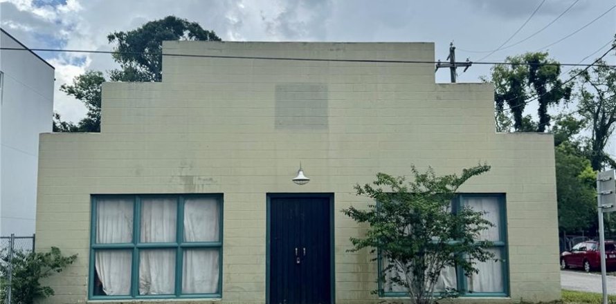 Commercial property in Tampa, Florida 301 sq.m. № 2127249