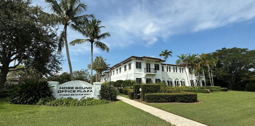 Propiedad comercial en Hobe Sound, Florida № 2158180