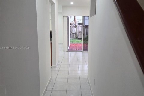 Touwnhouse à louer à Cutler Bay, Floride: 3 chambres, 160.81 m2 № 1998646 - photo 8