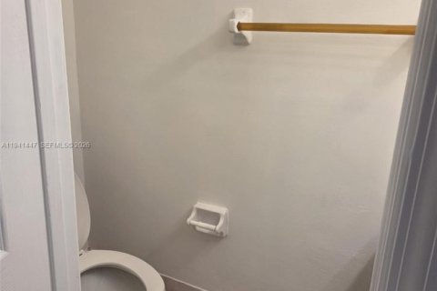 Touwnhouse à louer à Cutler Bay, Floride: 3 chambres, 160.81 m2 № 1998646 - photo 20