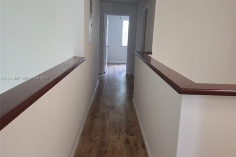 Touwnhouse à louer à Cutler Bay, Floride: 3 chambres, 160.81 m2 № 1998646 - photo 11