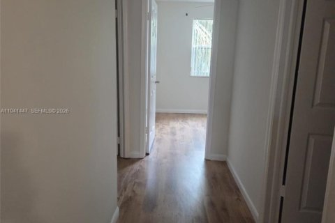 Touwnhouse à louer à Cutler Bay, Floride: 3 chambres, 160.81 m2 № 1998646 - photo 15