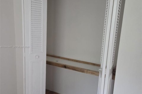 Touwnhouse à louer à Cutler Bay, Floride: 3 chambres, 160.81 m2 № 1998646 - photo 24