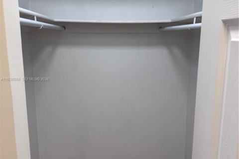 Condominio en venta en Miami, Florida, 1 dormitorio, 66.15 m2 № 1994167 - foto 10