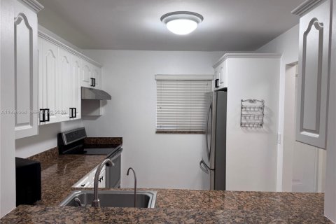 Condominio en venta en Miami, Florida, 1 dormitorio, 66.15 m2 № 1994167 - foto 13