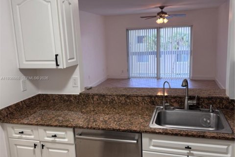 Condominio en venta en Miami, Florida, 1 dormitorio, 66.15 m2 № 1994167 - foto 14