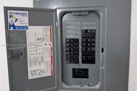 Condominio en venta en Miami, Florida, 1 dormitorio, 66.15 m2 № 1994167 - foto 15