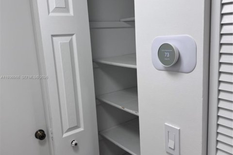 Condominio en venta en Miami, Florida, 1 dormitorio, 66.15 m2 № 1994167 - foto 18