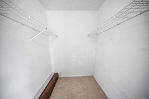 Снять в аренду таунхаус в Палм-Харбор, Флорида 4 комнаты, 124.86м2, № 1901685 - фото 11